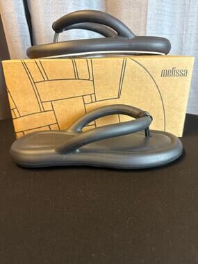 NIB Melissa Black Vegan Flip Flops 8M
